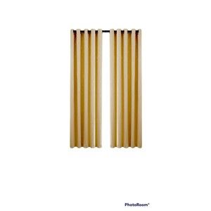 CREAM COLORED BLACKOUT CURTAIN SIZE 52X96